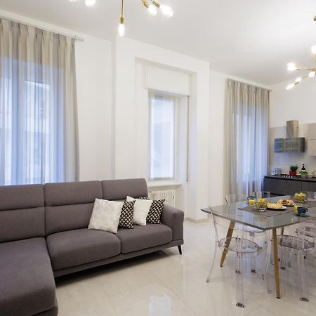 Genoa Lux Apartments With Parking Екстериор снимка