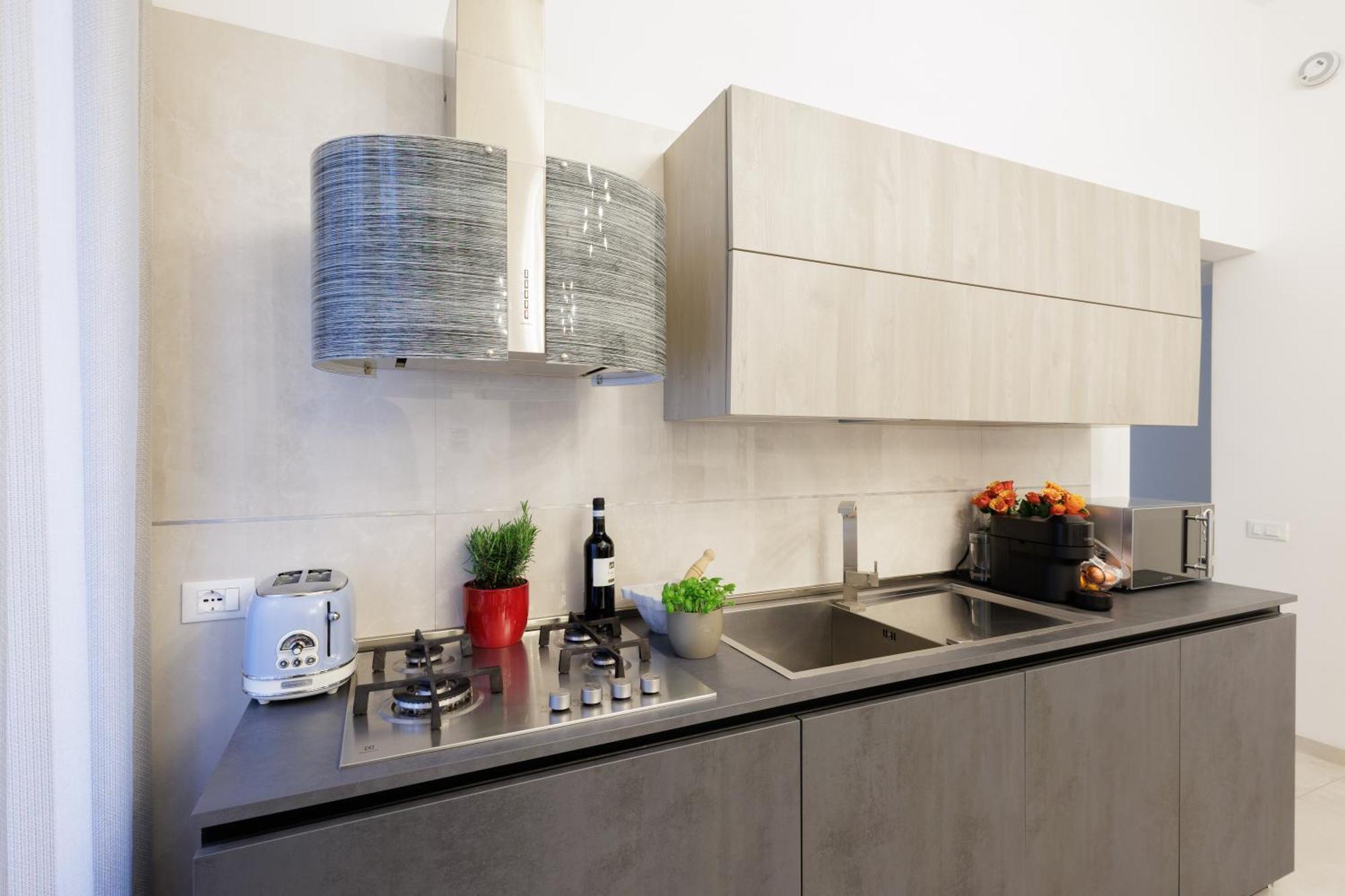 Genoa Lux Apartments With Parking Екстериор снимка