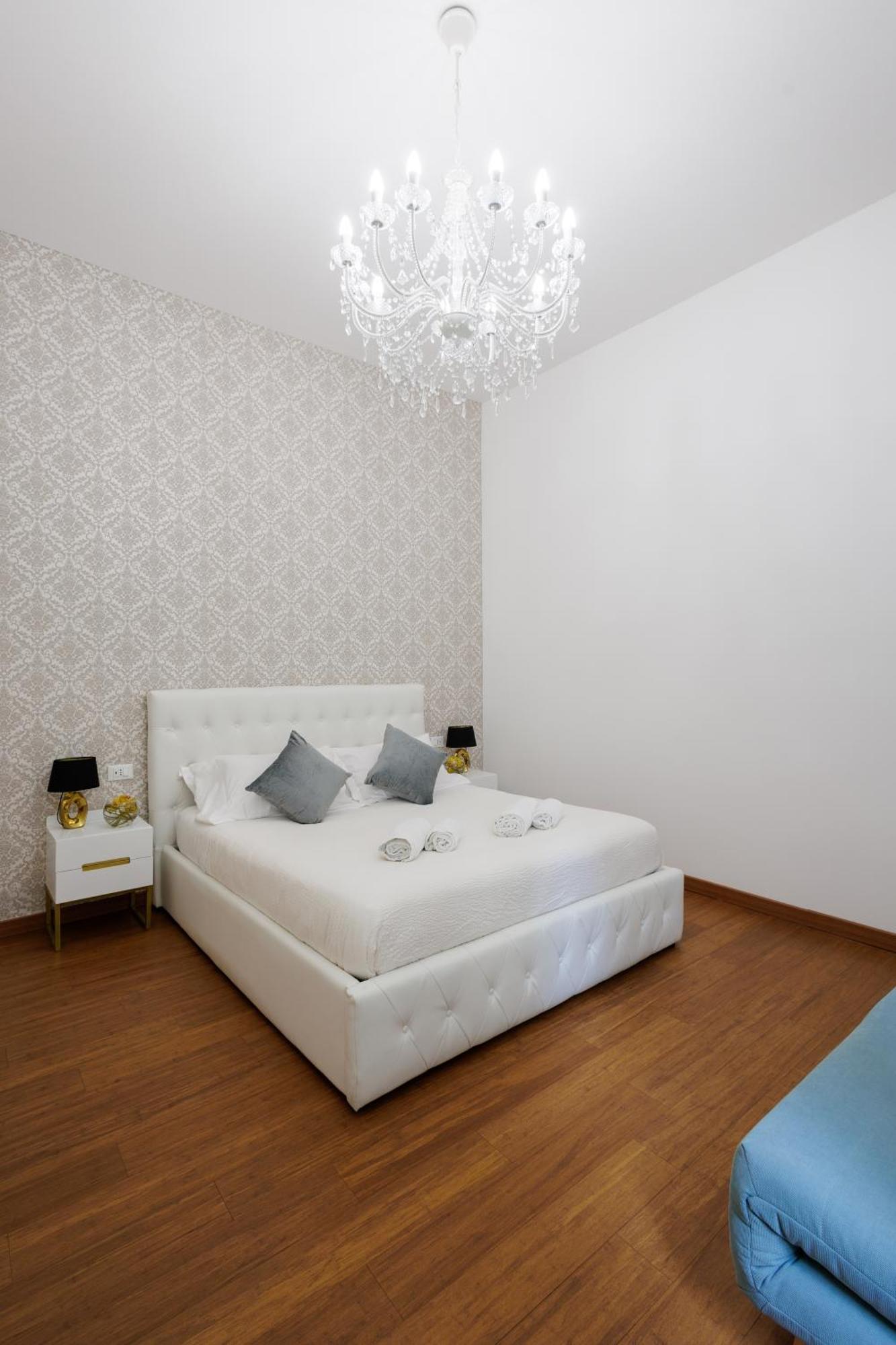 Genoa Lux Apartments With Parking Екстериор снимка