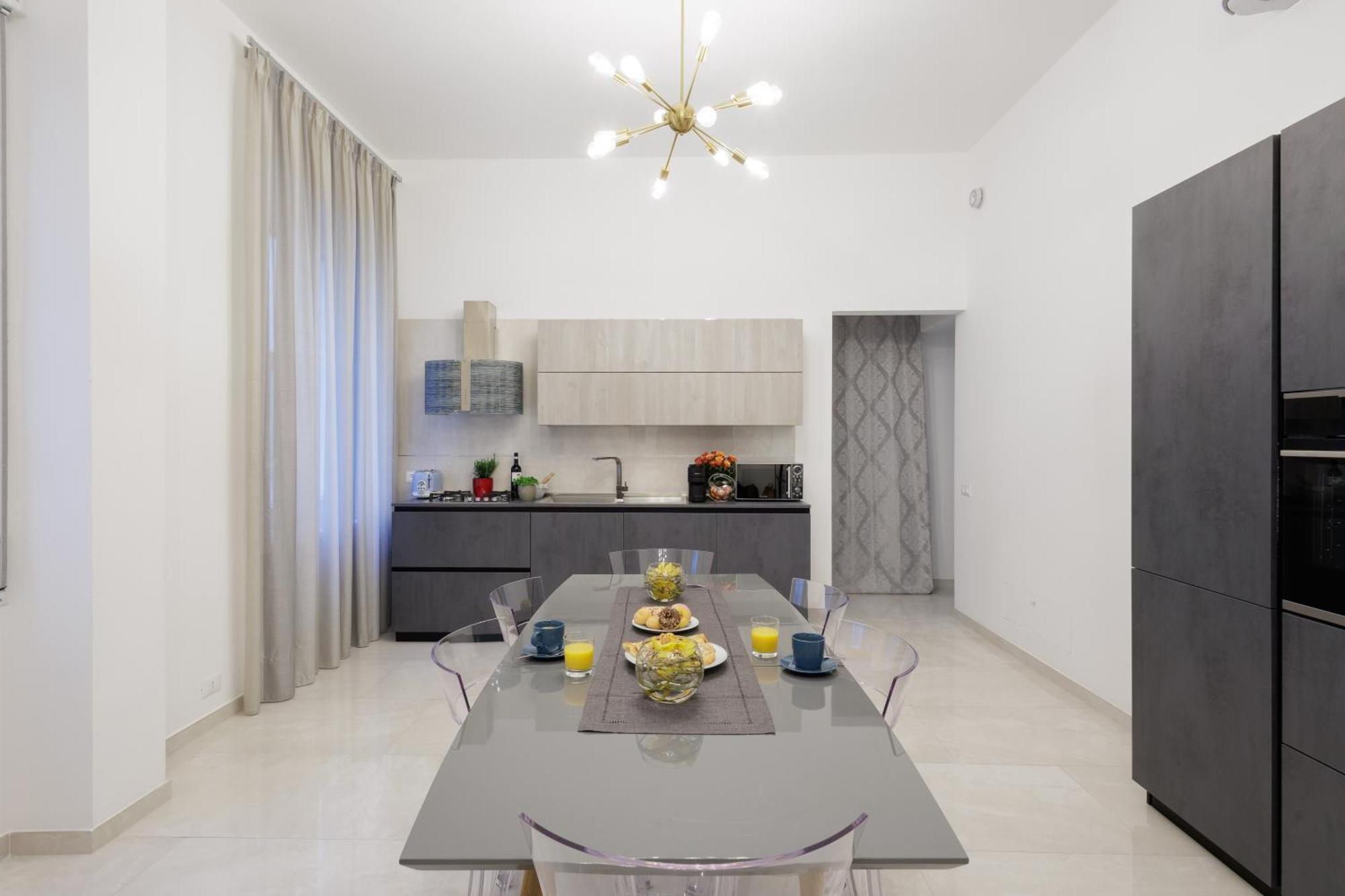 Genoa Lux Apartments With Parking Екстериор снимка