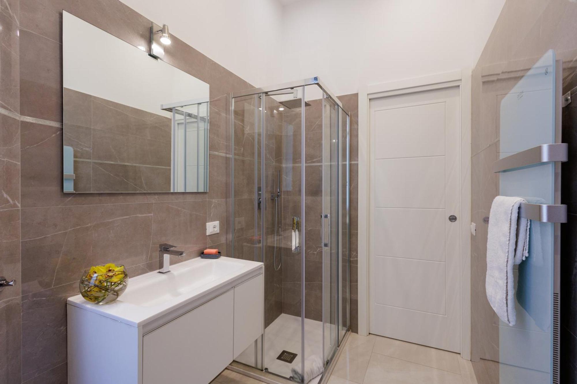 Genoa Lux Apartments With Parking Екстериор снимка