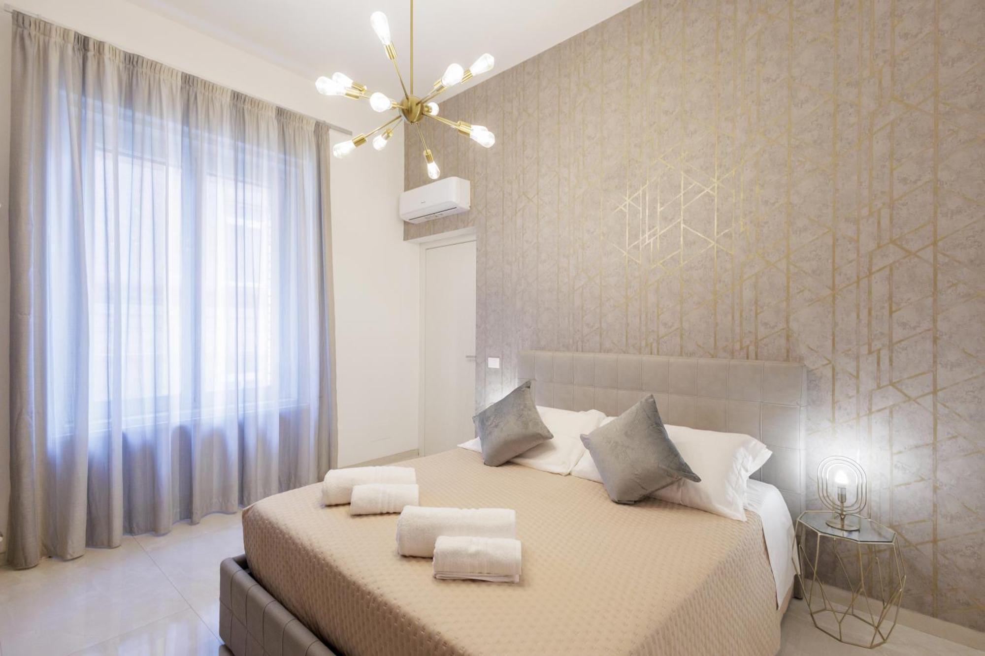 Genoa Lux Apartments With Parking Екстериор снимка