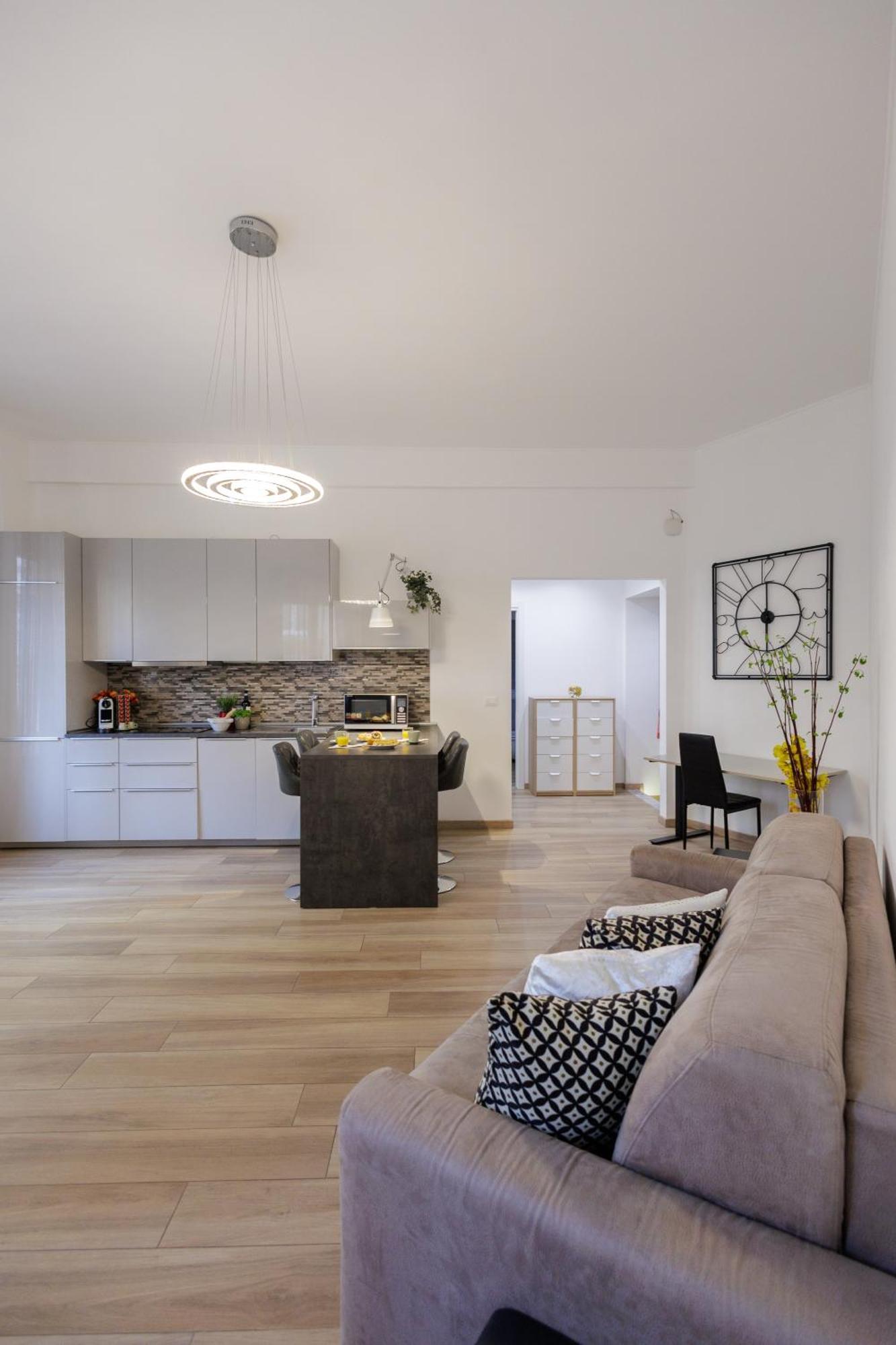 Genoa Lux Apartments With Parking Екстериор снимка