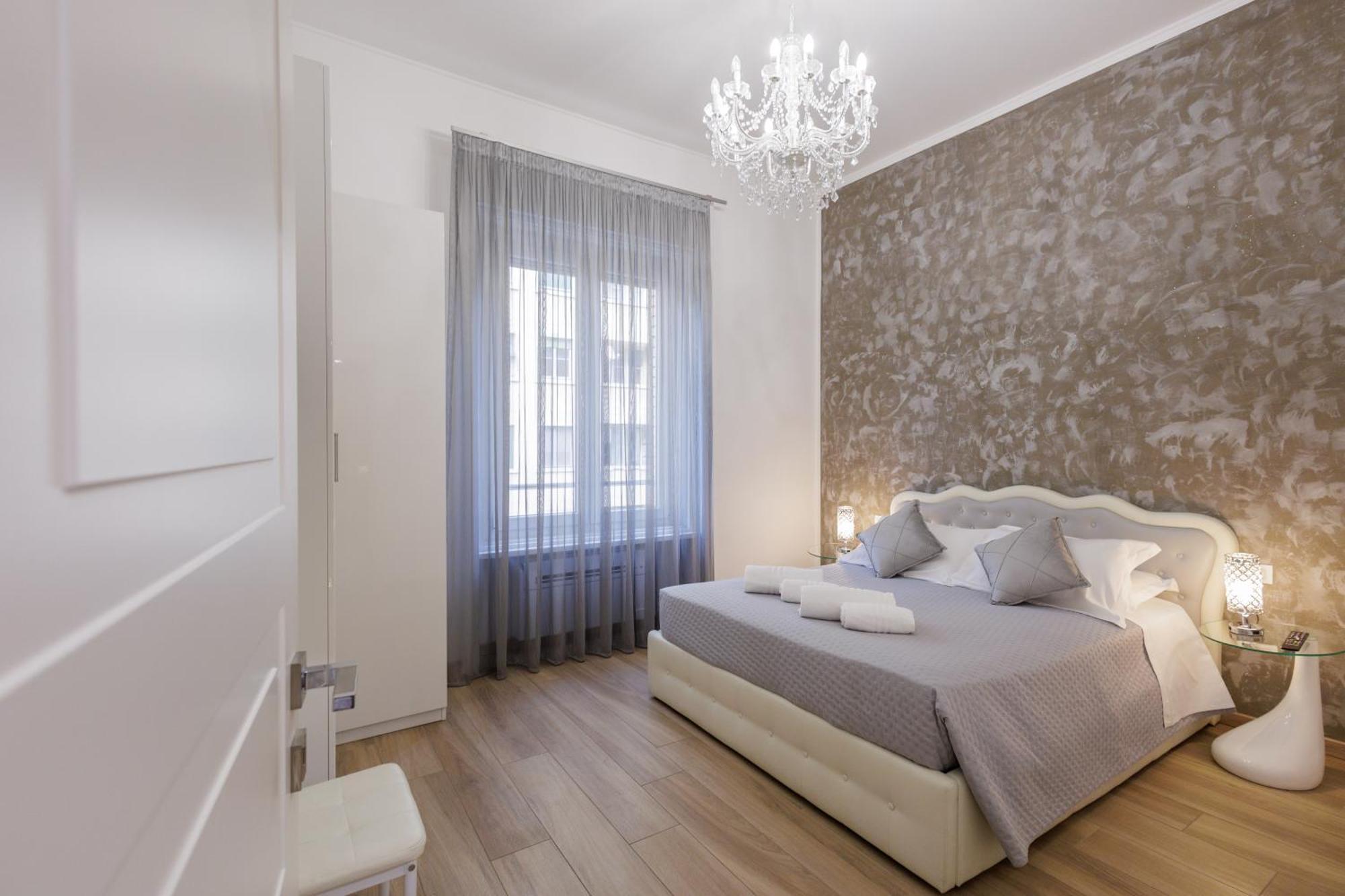 Genoa Lux Apartments With Parking Екстериор снимка