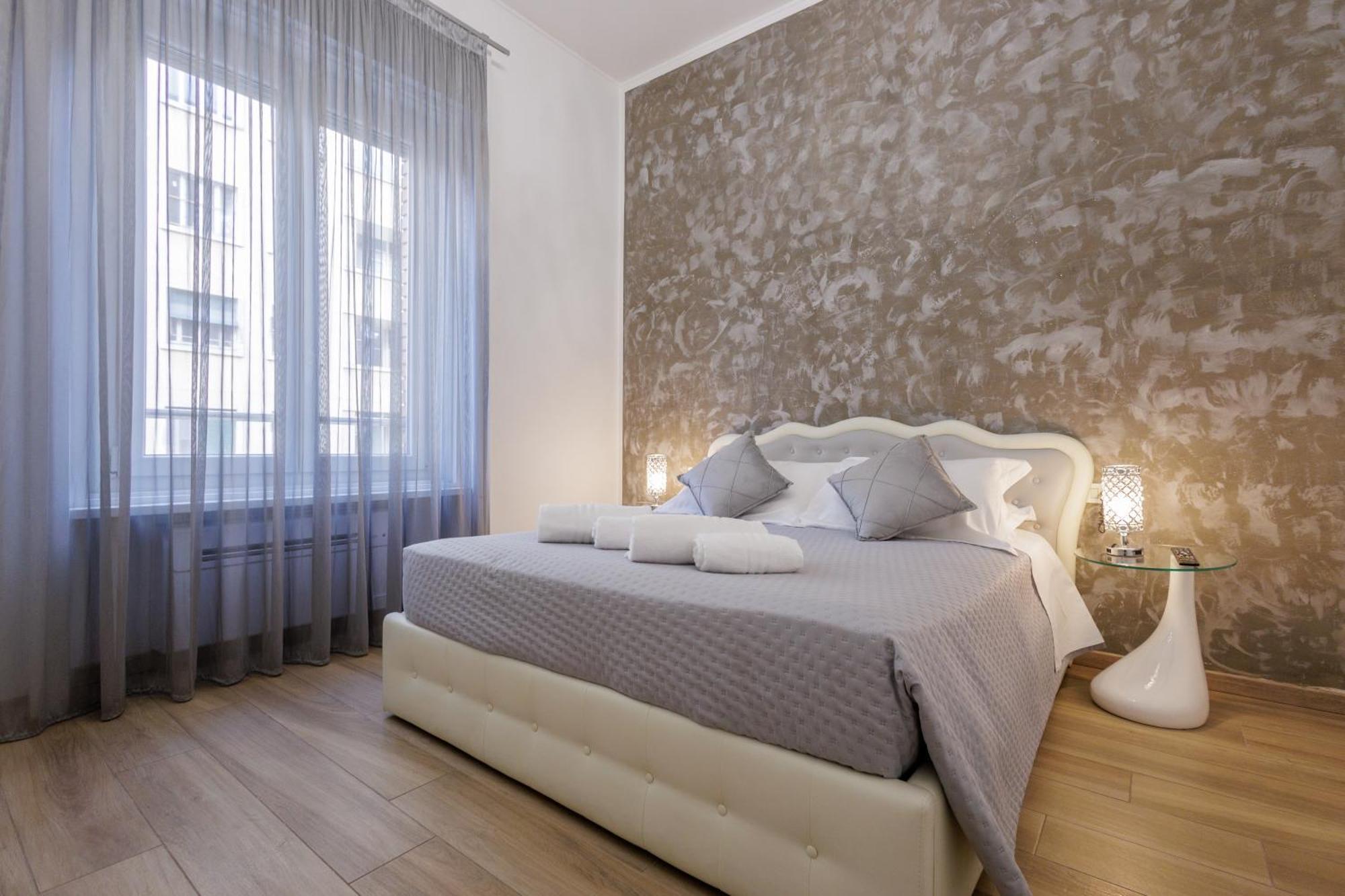 Genoa Lux Apartments With Parking Екстериор снимка