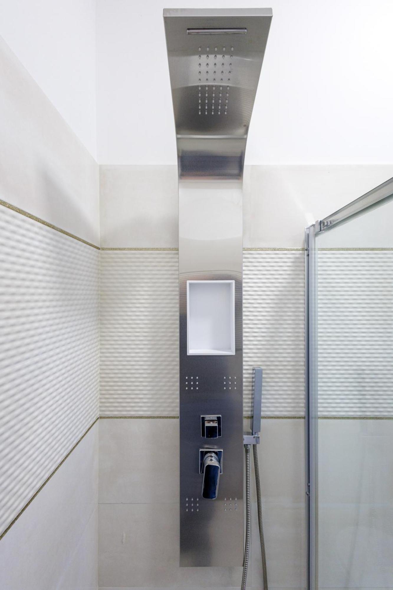 Genoa Lux Apartments With Parking Екстериор снимка