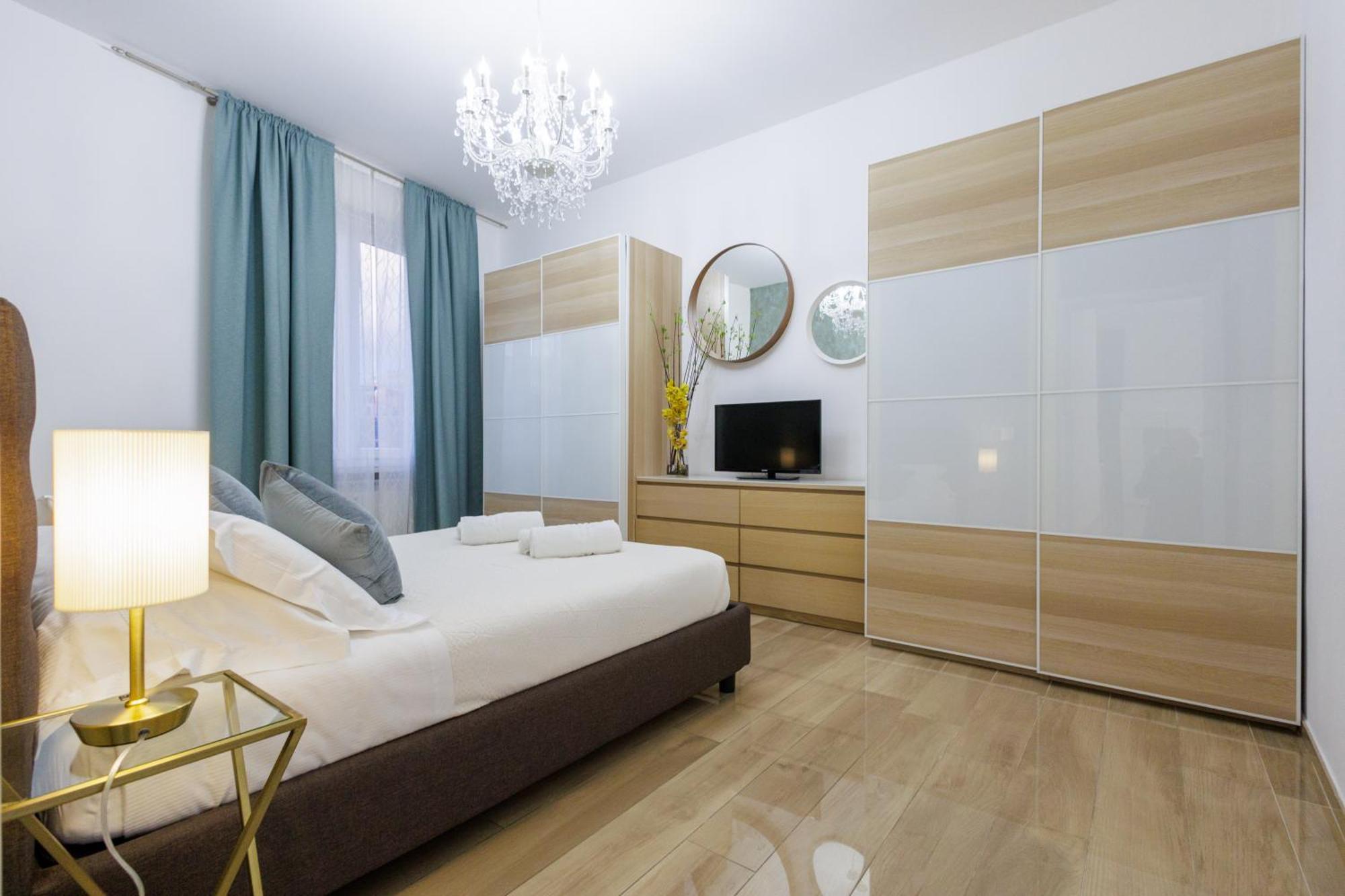 Genoa Lux Apartments With Parking Екстериор снимка