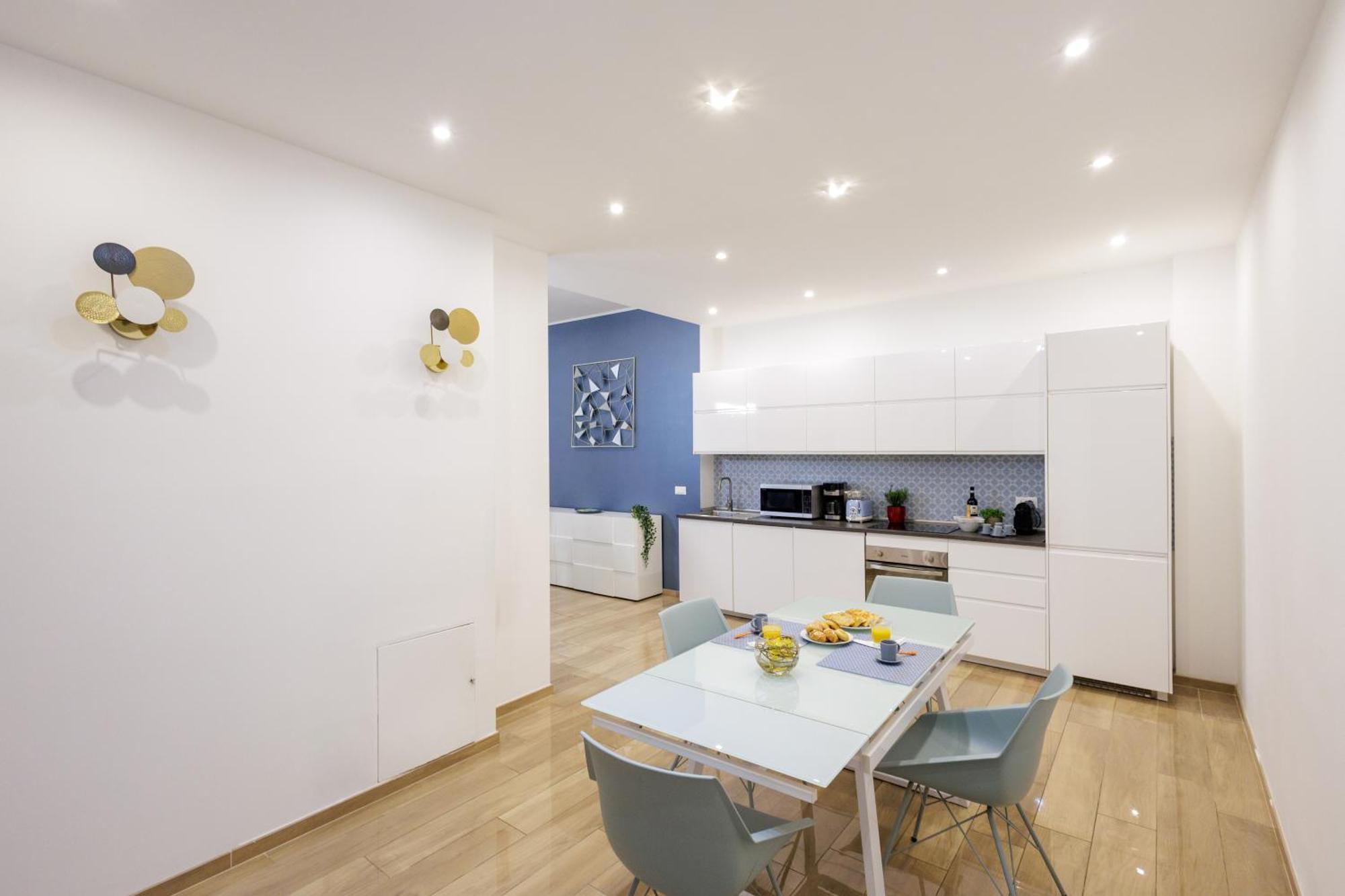 Genoa Lux Apartments With Parking Екстериор снимка