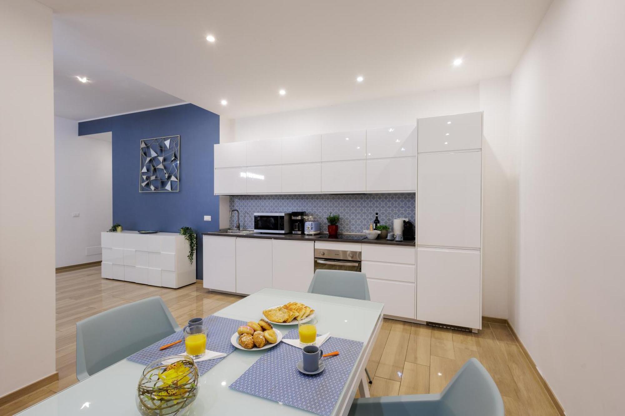 Genoa Lux Apartments With Parking Екстериор снимка
