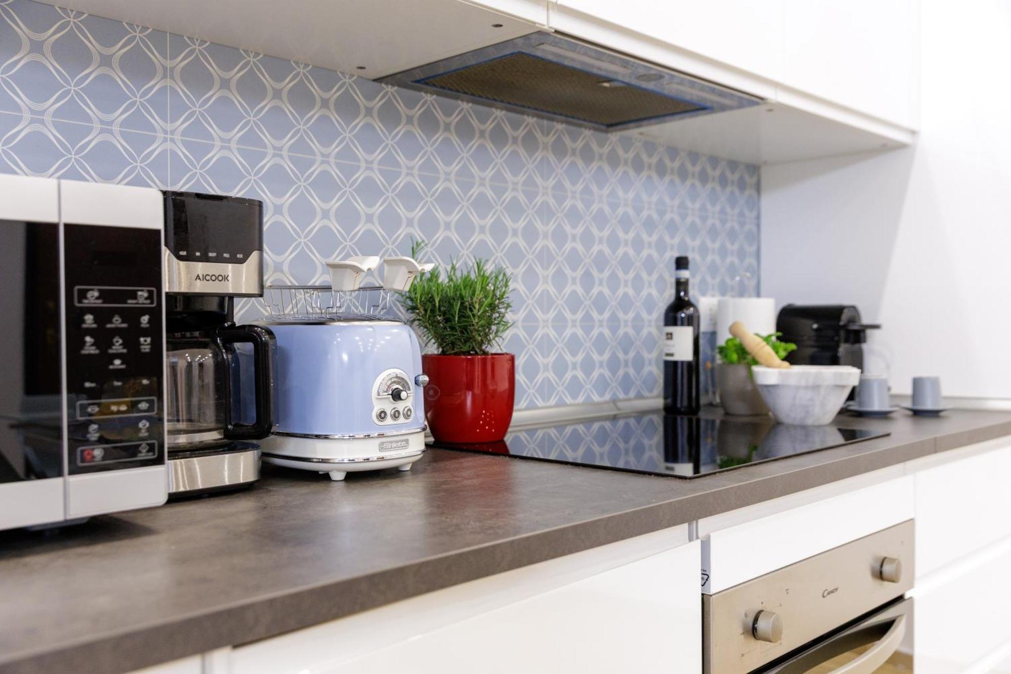 Genoa Lux Apartments With Parking Екстериор снимка